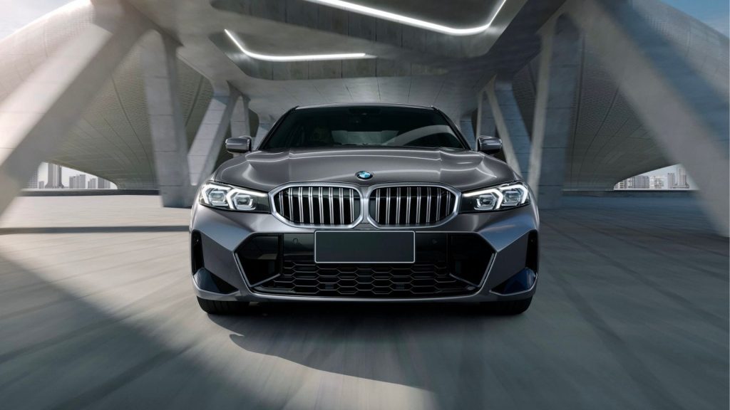 Упаковщик деталей на производство BMW AG